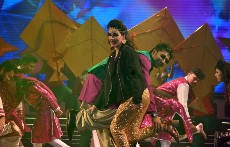 মাহি-বাপ্পীর নৃত্যে অনুষ্ঠানে আমন্ত্রিত দর্শকরা মন্ত্রমুগ্ধ হয়ে যান।ছবি : মাহবুব আলম