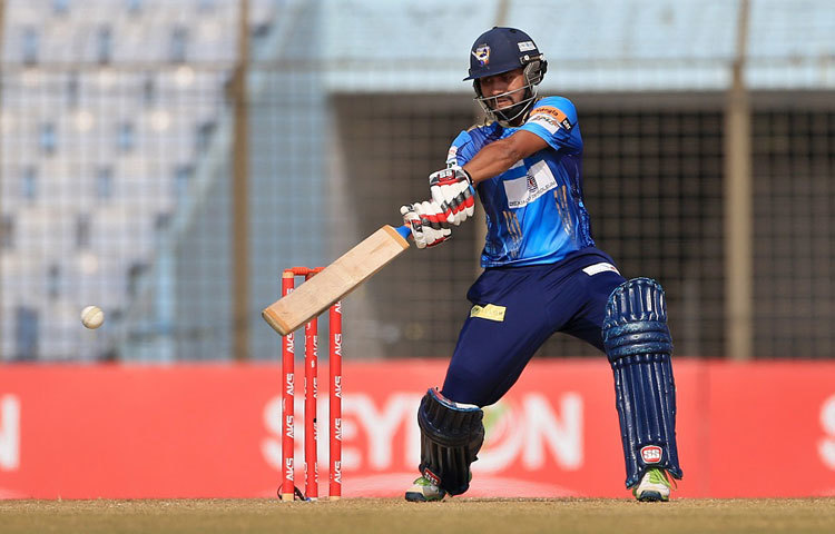 মেহেদী মারুফ ঢাকা ডায়নামাইটস&rsquo;র ক্রিকেটার এখন পর্যন্ত ২৪৬ রান করেছেন। এবারের বিপিএল-এ তিনি অন্যতম সাড়া জাগানো খেলোয়াড়।