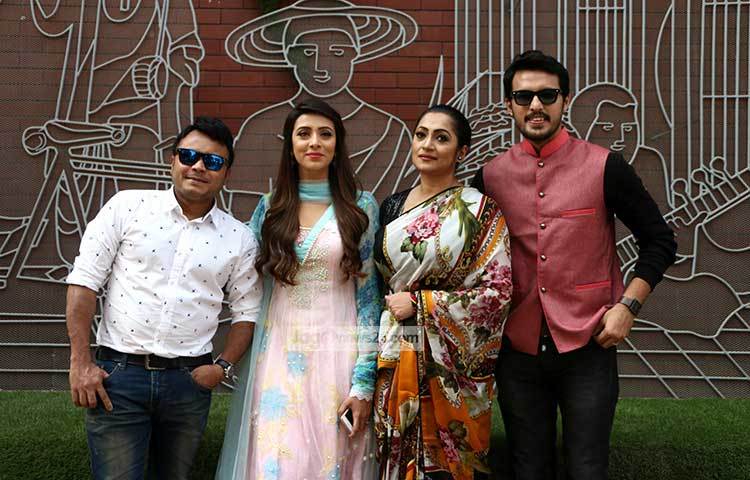 &lsquo;ভালোবাসা এমনই হয়&rsquo; ২৭ জানুয়ারি মুক্তি পাচ্ছে। রাজধানীর স্টার সিনেপ্লেক্স, বলাকা সিনেওয়ার্ল্ড, শ্যামলী সিনেপ্লেক্স, মধুমিতা, শাহীন হলসহ দেশজুড়ে ৬০টিরও বেশি সিনেমা হলে মুক্তি পাচ্ছে। ছবি : মাহবুব আলম