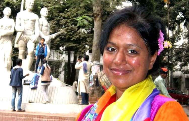 ১৯৭১ সালের ১৬ ডিসেম্বরও মহান মুক্তিযুদ্ধের মাধ্যমে চূড়ান্ত বিজয় অর্জন করার পরে অসংখ্য যুদ্ধ শিশু জন্ম নেয়। মনোয়ারা ক্লার্ক তাদের অন্যতম।