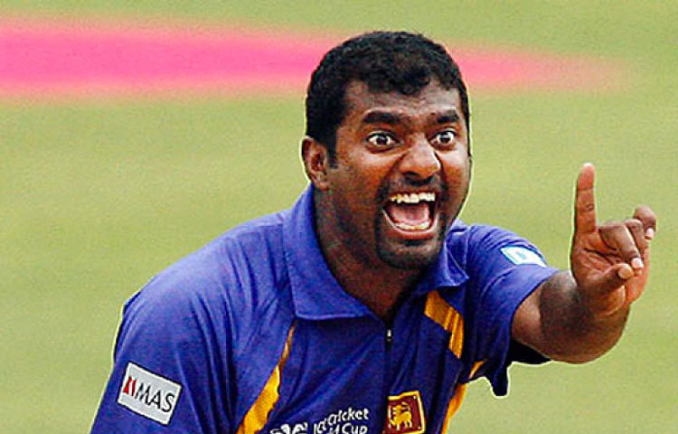 মুত্তিয়া মুরলিধরন : শ্রীলংকার সর্বকালের সেরা অফস্পিনারও সমস্যায় পড়তেন লারার বিরুদ্ধেই। তার কথায়, &lsquo;সব ব্যাটসম্যানকে মাথায় রেখেই বলছি, লারার মতো কাউকে আমি দেখিনি। ওর চোখ ছিল মারাত্মক। যে কোনো বলকেই ও নিজের মতো করে অ্যাডজাস্ট করে নিতে পারত।&rsquo;