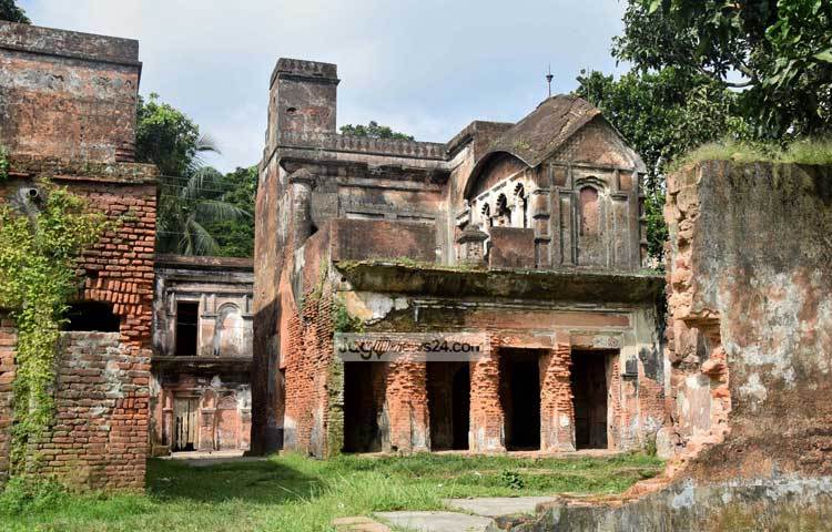 পানাম নগরী মূলত ছিল তাঁত ব্যবসায়ীদের কেন্দ্র ও আবাসস্থল। মসলিন কাপড় তৈরিরও কেন্দ্র ছিল।