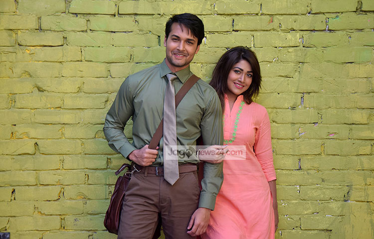 পিয়া বিপাশা ক্যারিয়ারের শুরু থেকেই গ্লামার, মায়াবী হাসি আর নজর কাড়া সৌন্দর্যে তিনি মুগ্ধতা ছড়িয়েই যাচ্ছেন। ছবি : মাহবুব আলম