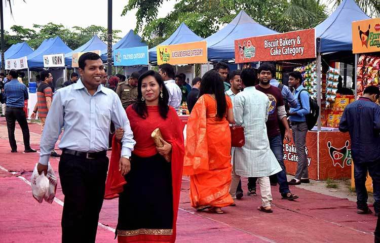 ফ্যামিলি ডে উপলক্ষে প্রাণ পরিবারের সব সদস্য এক হতে পেরে সবাই আনন্দিত। ছবি : মাহবুব আলম