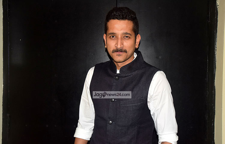 পরমব্রত চট্টোপাধ্যায় অনিমেষ আইচের &lsquo;ভয়ংকর সুন্দর&rsquo; ও ফাখরুল আরেফীন খানের &lsquo;ভুবন মাঝি&rsquo; ছবিতে অভিনয় করেছেন। ছবি : মাহবুব আলম