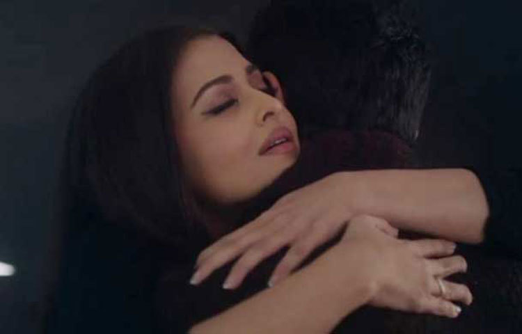 আসছে ২৮ অক্টোবর রণবীর-ঐশ্বরিয়া অভিনীত &lsquo;অ্যায় দিল হ্যায় মুশকিল&rsquo; ছবিটি মুক্তি পাচ্ছে।