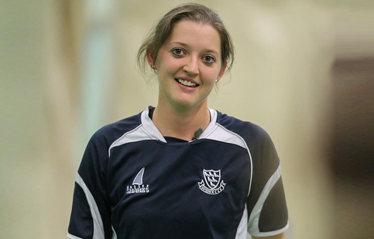 সারা টেইলর : তিনি ১৯৮৯ সালে ইংল্যান্ডে জন্মগ্রহণ করেন। তার পুরো নাম সারা জেন টেইলর।