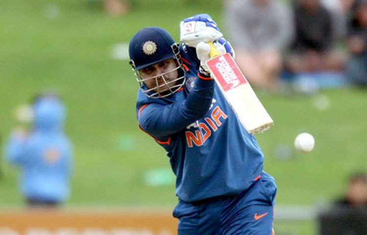 ভারতের জামিয়া মিলিয়া ইসলামিয়া বিশ্ববিদ্যালয় থেকে সেহবাগ গ্র্যাজুয়েট পাশ করেছেন।