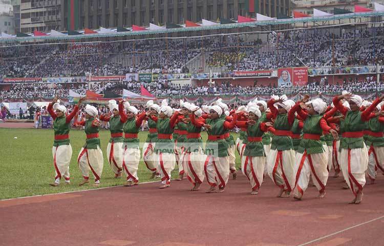 প্রতিবারের মত এ বছরও মহান স্বাধীনতা দিবস উপলক্ষে জমকালো কুজকাওয়াজের আয়োজন করা হয়েছে। ছবি : বিপ্লব দিক্ষিৎ