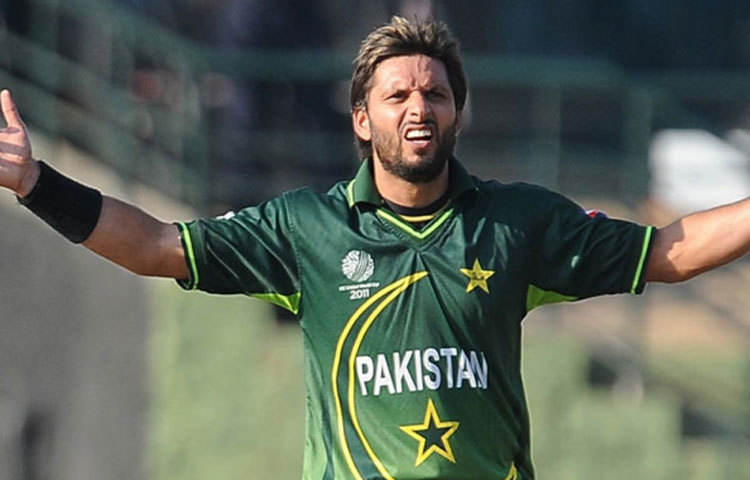 &lsquo;বুম বুম&rsquo; নামে পরিচিত পাকিস্তানের তারকা ক্রিকেটার শহিদ আফ্রিদি বর্ষসেরা স্পিনারের পঞ্চম তালিকায় রয়েছেন।