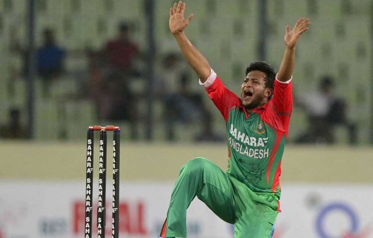 সাকিব আল হাসান : সবচেয়ে জনপ্রিয় এই তারকা ক্রিকেটার বাংলাদেশের শীর্ষ ফেসবুক তারকা। তার পেজে বতর্মান অনুসারীর সংখ্যা ৯৫ লাখ ৮১ হাজারেরও বেশি। যা দেশের কোনো তারকার ক্ষেত্রে সবচেয়ে বেশি ।