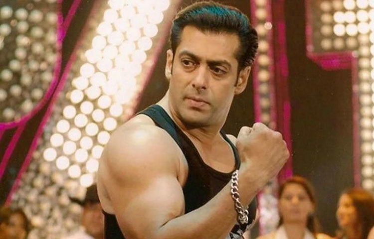 সালমান খান : সালমান খানের ব্যাংক ব্যালান্স ২০০ মিলিয়ান ডলার।