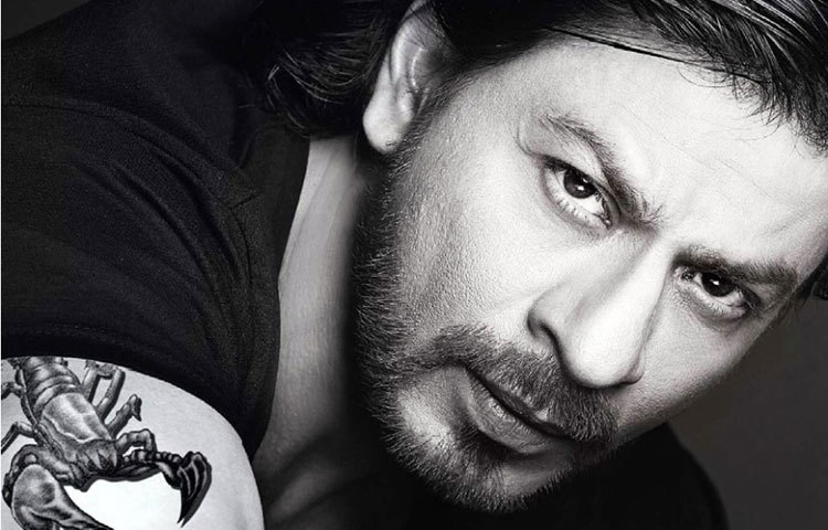 বলিউড বাদশাখ্যাত দর্শকপ্রিয় তারকা অভিনেতা শাহরুখ খান নভেম্বর মাসের ২ তারিখে জন্মগ্রহণ করেছেন।