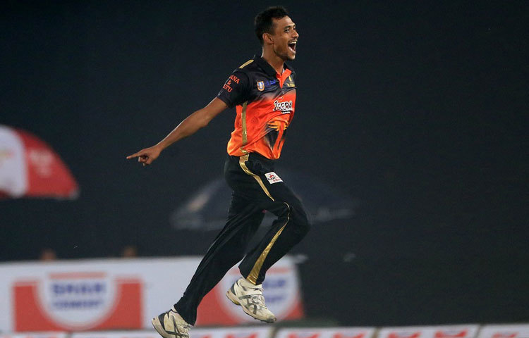 বরিশাল বুলসের অন্যতম সেরা খেলোয়াড় শফিউল এখন পর্যন্ত ১৩ উইকেট লাভ করেছেন।