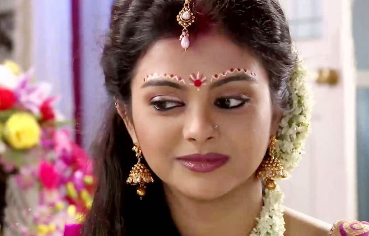 সোলাঙ্কি রায় : তিনি &lsquo;ইচ্ছেনদী&rsquo; নাটকের &lsquo;মেঘলা&rsquo; চরিত্রে অভিনয় করে বেশ জনপ্রিয়তা লাভ করেন।