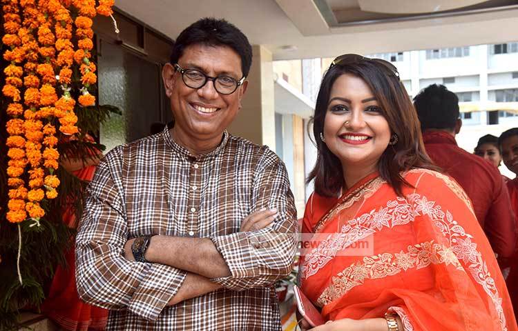 অভিনেতা নির্মাতা আফজাল হোসেন এবং অভিনেত্রী নওশীন। ছবি : মাহবুব আলম