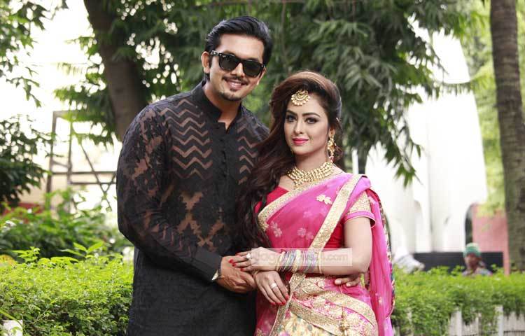এই জুটি আশা করছেন ভালো থেকো ছবিটি দর্শকদের কাছে তুমুল জনপ্রিয়তা লাভ করবে। ছবি : মনজুরুল আলম