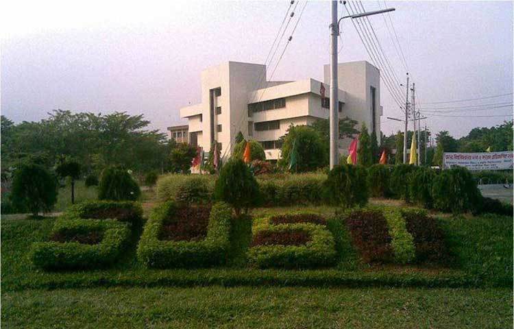 অবসরে আপনারা শাবিপ্রতি ক্যাম্পাস ঘুরে আসতে পারেন।