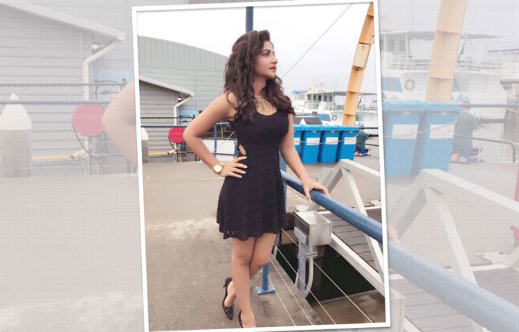 শুভশ্রীর অস্ট্রেলিয়া সফরের সেরা ছবি বোধহয় এটাই। এই লিটল ব্ল্যাক ড্রেসে শুভশ্রীকে দারুণ দেখাচ্ছে।