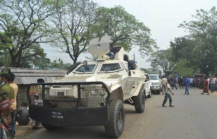 সিলেটের দক্ষিণ সুরমার শিববাড়িতে জঙ্গি আস্তানা &lsquo;আতিয়া মহলে&rsquo; আটকে পড়া ২৯টি পরিবারের সবাইকে উদ্ধার করা হয়েছে।