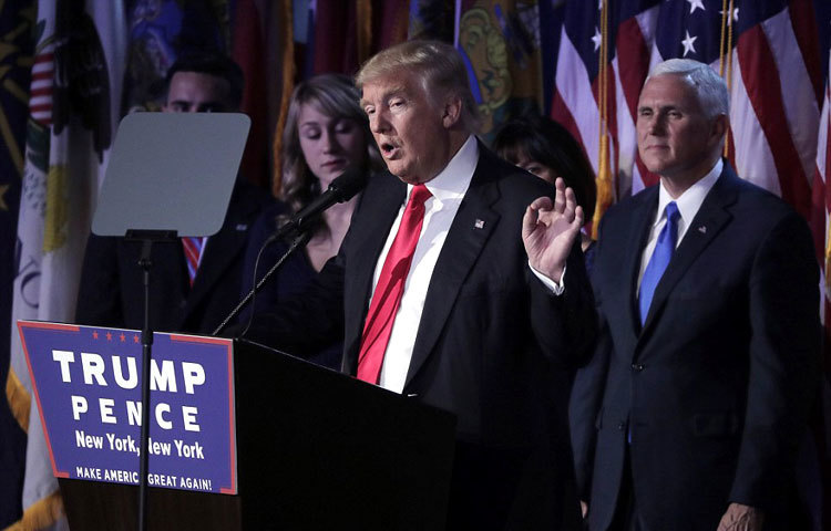 বিজয়ের পরে বক্তব্য দিচ্ছেন ট্রাম্প। তাকে ভোট দিয়ে নির্বাচিত করার জন্য মার্কিন নাগরিকদের ধন্যবাদ জানিয়েছেন।