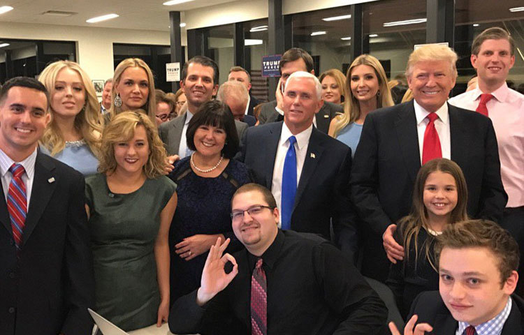 মার্কিন জনগণের সব ইচ্ছার প্রতিফন ঘটাবেন ট্রাম্প-নির্বাচিত হয়ে এই কথা বলেছেন তিনি।