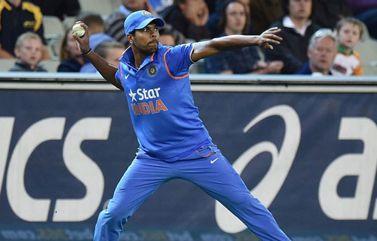 ভারতের শঙ্কর রায় চৌহান বিদ্যালয় থেকে উমেশ যাদব স্কুল পাস করেছেন।