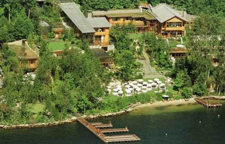 জানাডু ২.০, ওয়াশিংটন : বাড়িটি বিশ্বের অন্যতম ধনী ব্যক্তি বিল গেটস-এর মালিকানাধীন। ২৫০০ হাজার বর্গ ফুট জমির উপর বাড়িটি নির্মিত এবং এতে রয়েছে ৬০ ফুট সুইমিং পুল। বাড়িটির নির্মাণ ব্যয় ১২০.৫ মিলিয়ন ডলার।