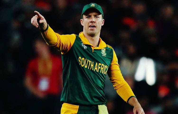 দক্ষিণ আফ্রিকার ডানহাতি ক্রিকেটার ডি ভিলিয়ার্স ২০১৬ সালের শীর্ষ ১০জনের অন্যতম। চলতি বছরটিতে তিনি ক্রিকেটপ্রেমীদের মনোমুগ্ধকর কিছু খেলা উপহার দিয়েছেন।