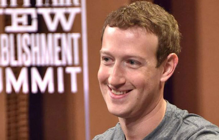 মার্ক জাকারবার্গ : ফেসবুকের প্রতিষ্ঠাতা মার্ক জাকারবার্গ এই তালিকায় আছেন সবচেয়ে তরুণ হিসেবে। গত বছর তিনি আয় করেছেন ৪৪.৬ বিলিয়ন ডলার।