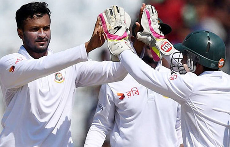 শততম টেস্টে ঐতিহাসিক জয়ের পর টিভিতে সাক্ষাৎকারে সাকিব বলেন, &lsquo;শ্রীলঙ্কায় টেস্ট জয়ের অনুভূতিই অন্যরকম। ১০০তম টেস্টে জয়, এর চেয়ে ভালো কিছুই হতে পারে না।