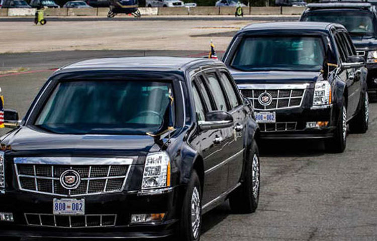 ডোনাল্ড ট্রাম্প : ডোনাল্ড ট্রাম্প মার্কিন যুক্তরাষ্ট্রের ৪৫তম রাষ্ট্রপতি। এছাড়াও তিনি একজন ধণাঢ্য ব্যবসায়ী, বিনিয়োগকারী, বিশিষ্ট সামাজিক ব্যক্তিত্ব, লেখক হিসেবে আলোচিত। মার্কিন যুক্তরাষ্ট্রের ৪৫তম রাষ্ট্রপতি ব্যবহার করেন ক্যাডিল্যাক ওয়ান মডেলের গাড়ি।