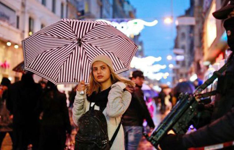 বর্ষবরণের আনন্দে পিছিয়ে ছিল না তুরস্ক।