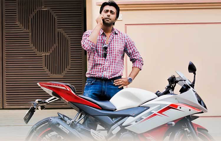 ‘ওয়ানস’ টেলিছবিতে শুটিংয়ের সময় ক্যামেরাবিন্দ হয়েছেন অপূর্ব।