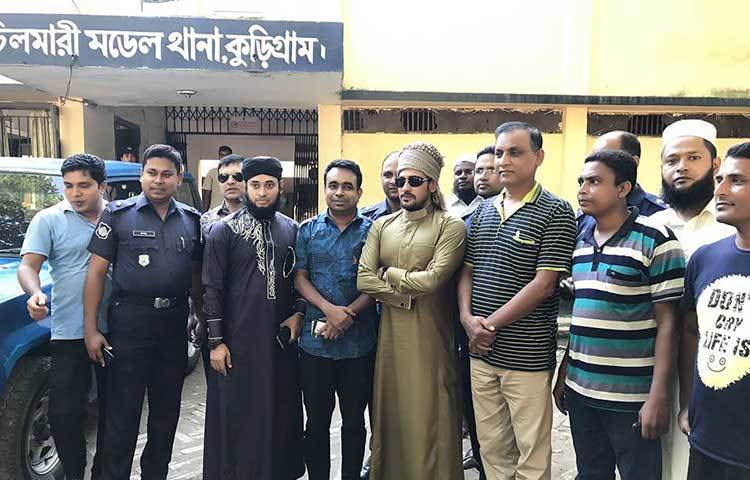 অনন্ত জলিল বন্যার্তদের পাশে দাঁড়ানোর জন্য সমাজের বিত্তবানদের আহ্বান জানিয়েছেন। তিনি চলচ্চিত্র থেকে কিছুটা সরে গিয়ে বর্তমানে ইসলাম ধর্ম প্রচারে মনোযোগ দিয়েছেন।