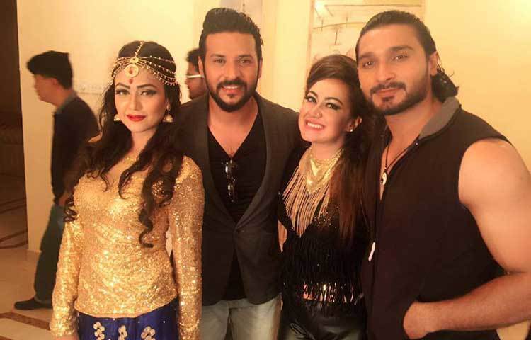 বৃহস্পতিবার (১৪ সেপ্টেম্বর) সন্ধ্যা থেকে বাংলাদেশের তারকাদের ঝলকানিতে জ্বলে ওঠে ওমানের মাসকট শহর।