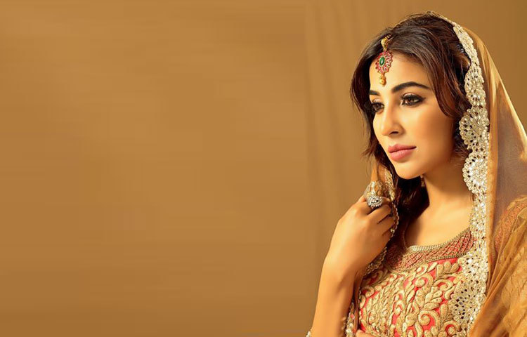 ভারতীয় মডেল অভিনেত্রী পার্বতী আবুদাবিতে জন্মগ্রহণ করেছেন। তিনি ২০১২ সালে মিডিয়াতে কাজ শুরু করেছেন।