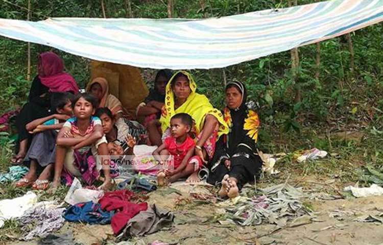 মাতৃক্রোড়েও যেন এই শিশুরা নিরাপদে নেই। ছবি : মাহবুব আলম