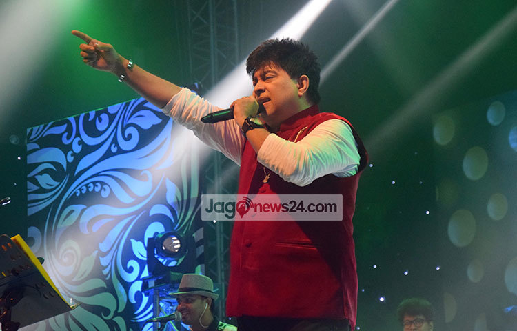 জিৎ গাঙ্গুলী আশিকি, পাগলু ও সম্প্রতি মুক্তিপ্রাপ্ত ছবি বস-২ ছবির গানসহ আরও অনেক গান পরিবেশন করেন। ছবি : মাহবুব আলম