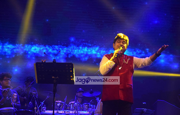 ঢাকার শ্রোতাদের গান শোনাতে পেরে জিৎ গাঙ্গুলী খুবই আনন্দিত। তিনি ২০০০ সালে ‘তেরে লিয়ে’ চলচ্চিত্র দিয়ে বলিউডে সংগীত পরিচালক হিসেবে আত্মপ্রকাশ করেন জিৎ। ছবি : মাহবুব আলম