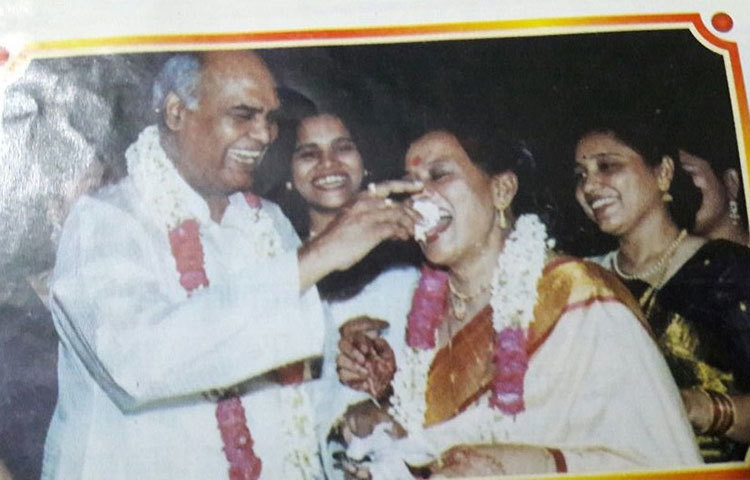 ১৯৯০ সালে বিজেপিরর হয়ে লোকসভা নির্বাচনে প্রার্থী হন কোবিন্দ। সেবার তিনি পরাজিত হন। তবে ১৯৯৩ থেকে ১৯৯৯ সাল পর্যন্ত তিনি রাজ্যসভার সাংসদ ছিলেন। এরপর দলীয় সংগঠনের কাজে যুক্ত হন তিনি।