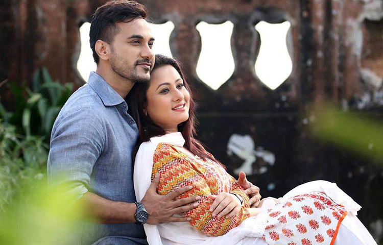 সজল-পূর্ণিমার ‘অন্ধজনে অন্ধক্ষণে’ নাটকটি আসছে ঈদের জন্য নির্মাণ করেছেন তরুণ নাট্যনির্মাতা রুমান রুনি। নাটকটি রচনা করেছেন ইউসুফ আলী খোকন।