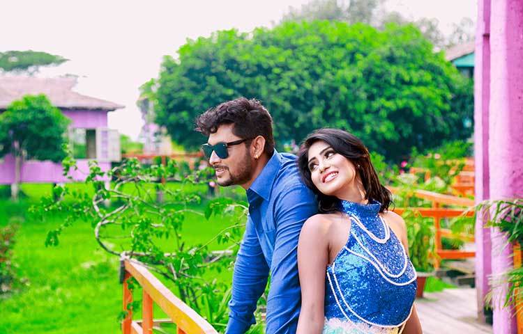 সামির ও সুস্মিতা সিনহার অংশ নেওয়া গানটিতে কণ্ঠ দিয়েছেন কাজী শুভ ও সুস্মিতা সিনহা। এরই মধ্যে মিউজিক ভিডিওটির শুটিং সম্পন্ন হয়েছে।