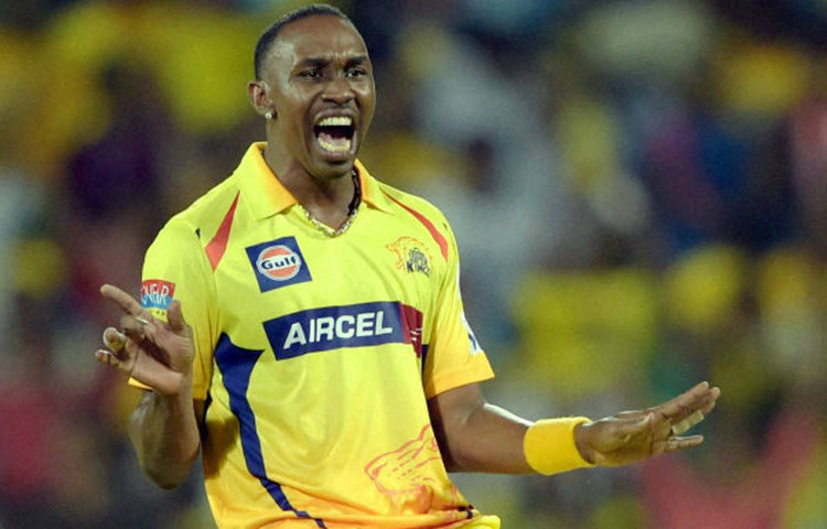 ডোয়েন ব্রাভো : একেবারে প্রথম আসর থেকেই আইপিএলে নাম লিখিয়েছেন ডোয়েন ব্রাভো। মুম্বাই ইন্ডিয়ান্স, চেন্নাই সুপার কিংস, গুজরাট লায়ন্স দলে খেলেছেন। ১০৬টি ম্যাচে এই জনপ্রিয় ওয়েস্ট ইন্ডিয়ান খেলোয়াড় ৬০টি ক্যাচ ধরেছেন।