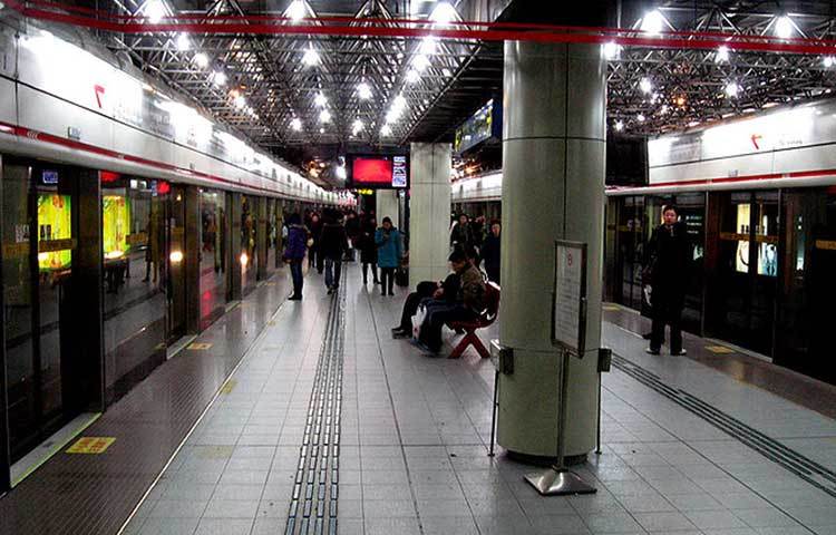 গা ছমছম করা এই রেল স্টেশনের নাম &lsquo;কাওবাও রোড সাবওয়ে স্টেশন&rsquo;। এটি চীনে অবস্থিত।