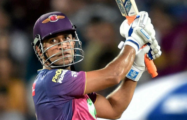 মহেন্দ্র সিং ধোনি : এবারের আসরে পুনের হয়ে খেললেও অধিনায়ক নন তিনি। তবে ১৫০টি ম্যাচে ৩,৪০০ রান করেছেন ধোনি। যার মধ্যে ১৭টি অর্ধশতক রয়েছে।