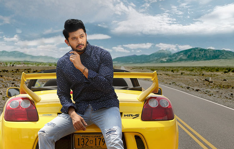 জনপ্রিয় অভিনেতা মডেল আরিফিন শুভ দেশের অন্যতম ফ্যাশন হাউজ ইজির ঈদের পোশাকের মডেলিং করেছেন।