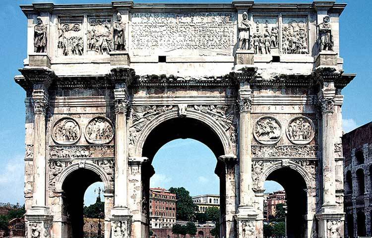 কনস্ট্যানটাইনের স্থাপত্য, রোম, ইতালি : ইতালির রোমে অবস্থিত এই স্থাপনাটি প্রাচীন হলেও এটি দর্শনার্থীদের কাছে খুবই আকর্ষণীয়।