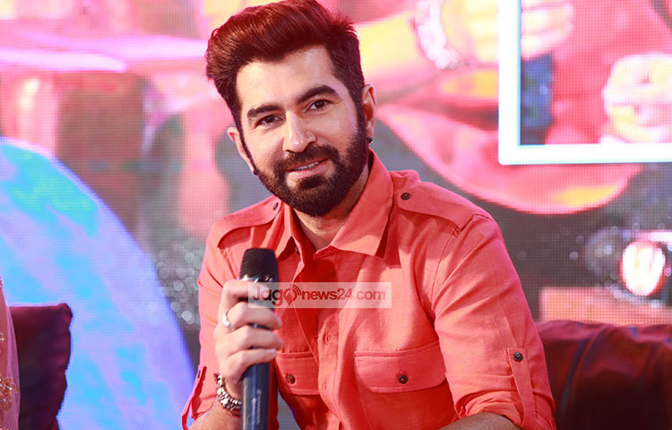 সংবাদ সম্মেলনে জিৎ জানিয়েছেন, যৌথ প্রযোজনার সব নীতিমালা মেনে &lsquo;বস টু&rsquo; ছবিটি নির্মাণ করা হয়েছে।ছবি : মাহবুব আলম