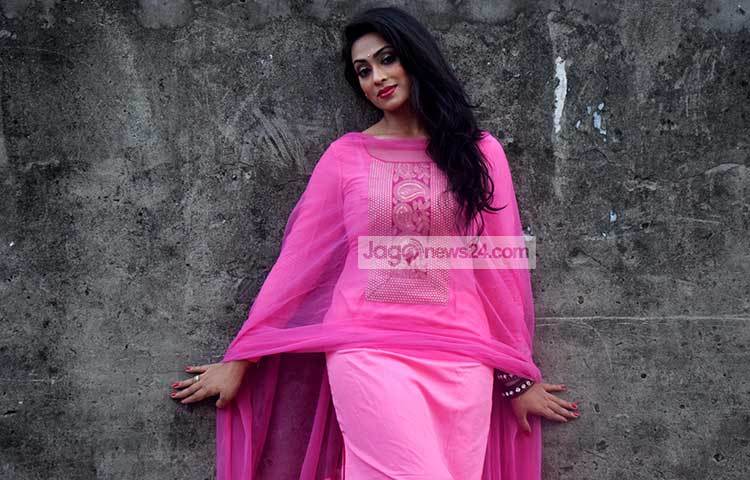 বর্তমানে পপি চলচ্চিত্রে কম অভিনয় করছেন। ১৯৯৭ সালে মনতাজুর রহমান আকবরের &lsquo;কুলি&rsquo; ছবিতে অভিনয়ের মধ্য দিয়ে চলচ্চিত্রে কাজ শুরু করেন। ছবি : মাহবুব আলম